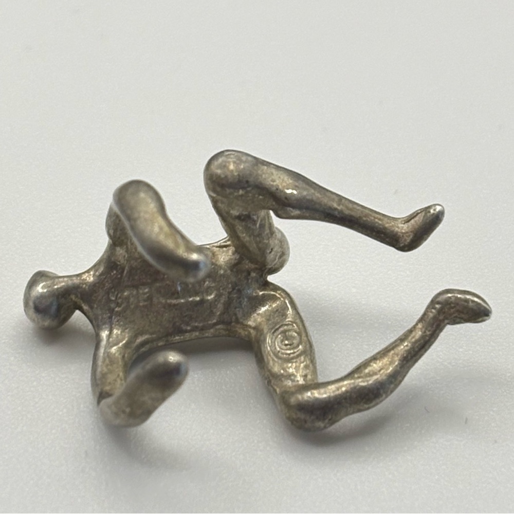 (173)Vintage Sterling Silver Ear Cuff Climbing Figure - Picture 5 of 9